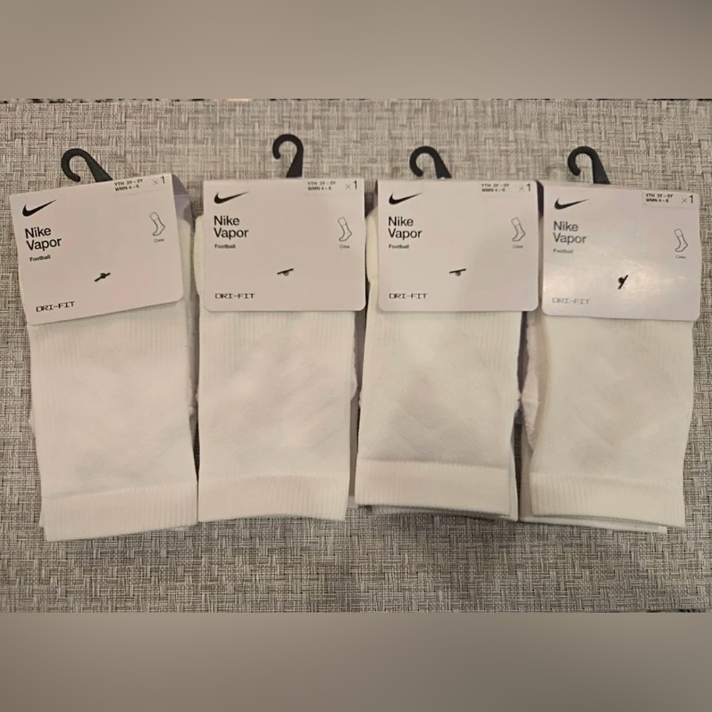 Bundle of 4 - Nike Vapor Dri-FIT Socks